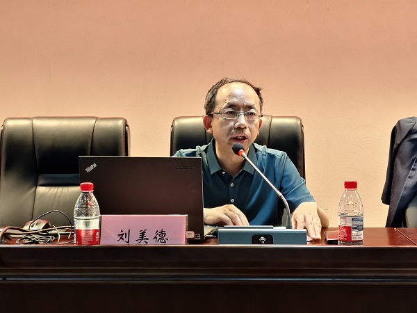 市疾控刘美德.jpg